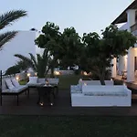 Asterias Apartment *