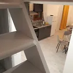 Asterias Apartment *