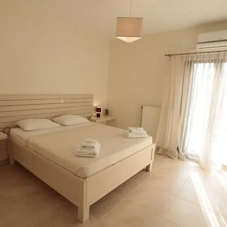 Asterias Apartment *